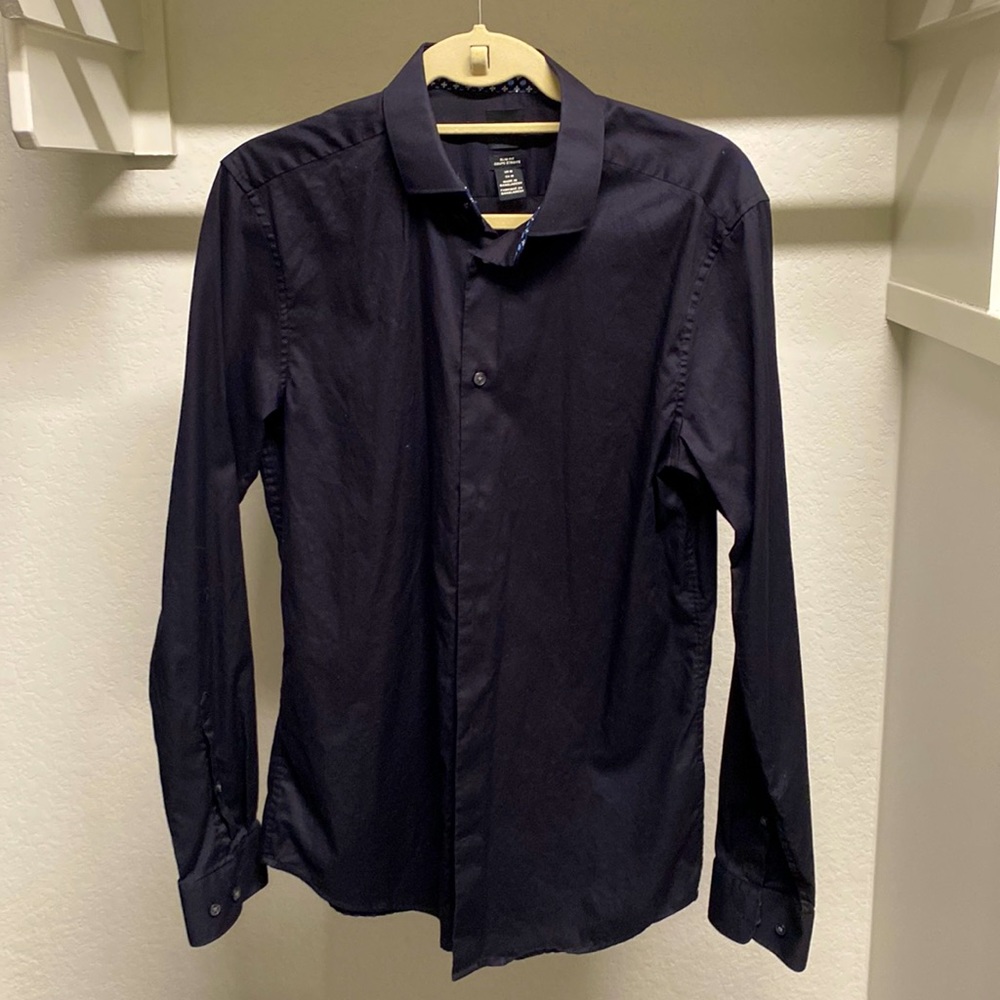 H&M Black Long-Sleeve Button Down Shirt